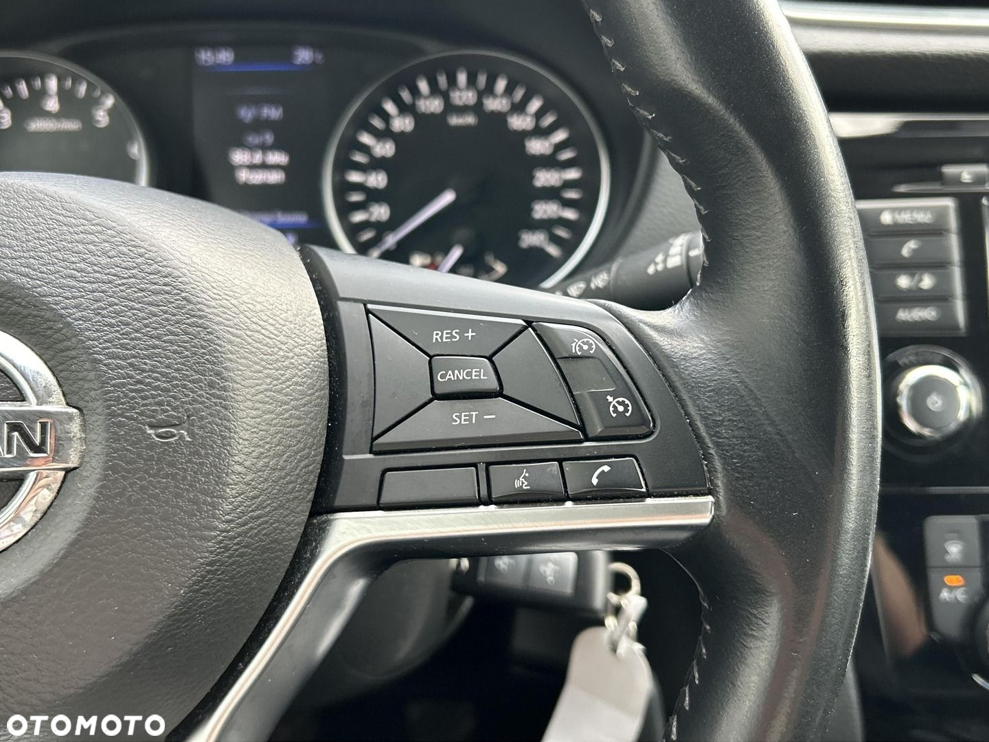Nissan Qashqai 1.3 DIG-T Visia - 15