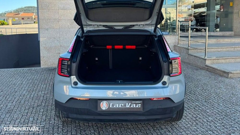 Volvo EX30 69 kWh Single Motor Extended Range Plus - 10