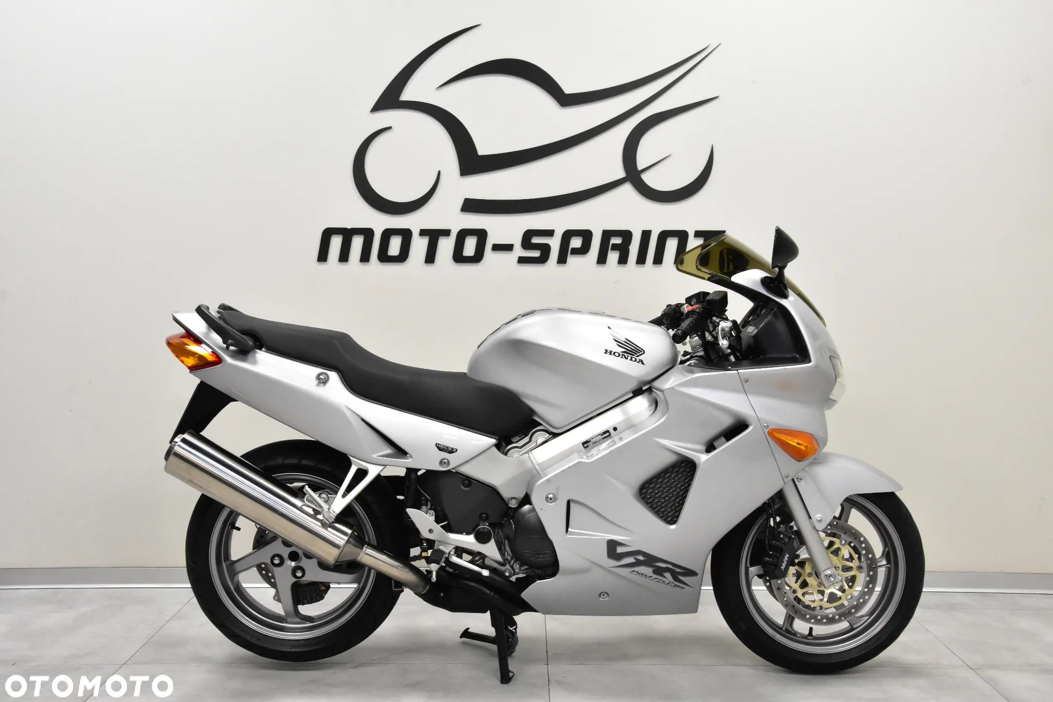Honda VFR - 1
