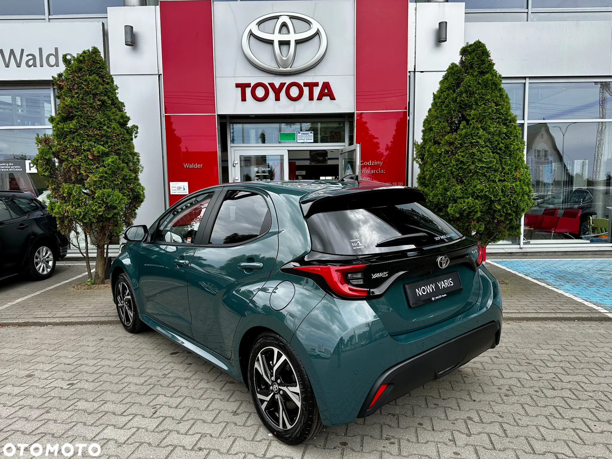 Toyota Yaris Hybrid 1.5 Style - 6
