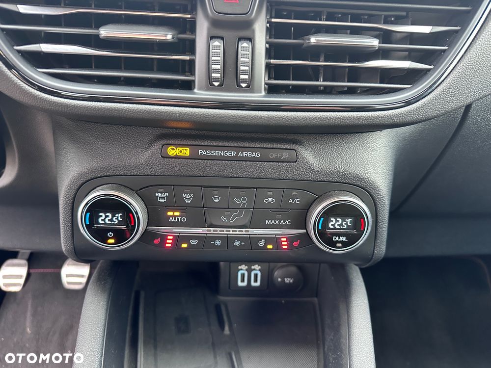 Ford Kuga - 16