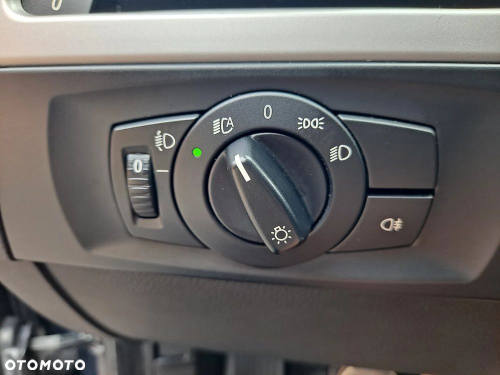 BMW Seria 3 320i - 18