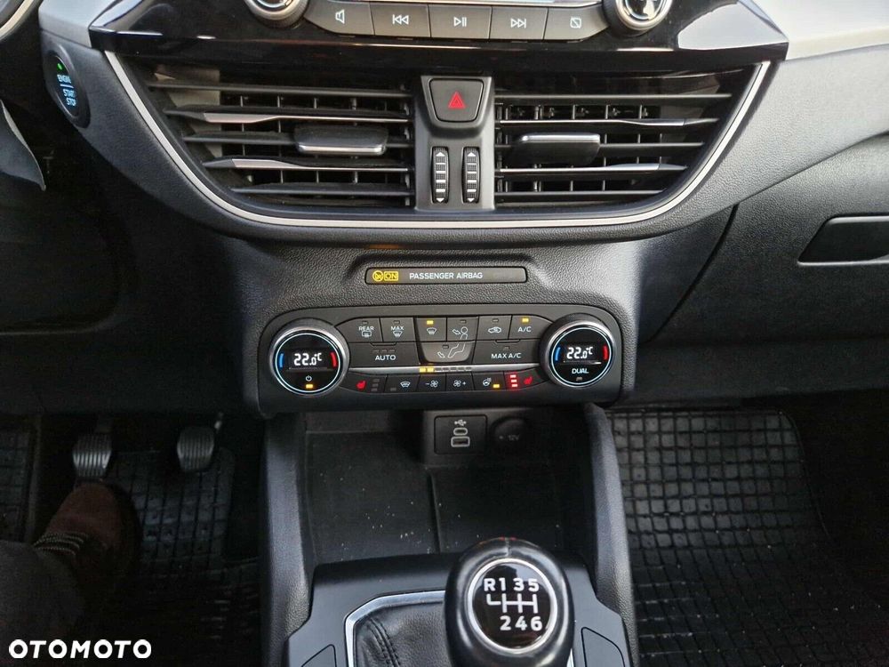 Ford Kuga 1.5 EcoBlue FWD Titanium - 29