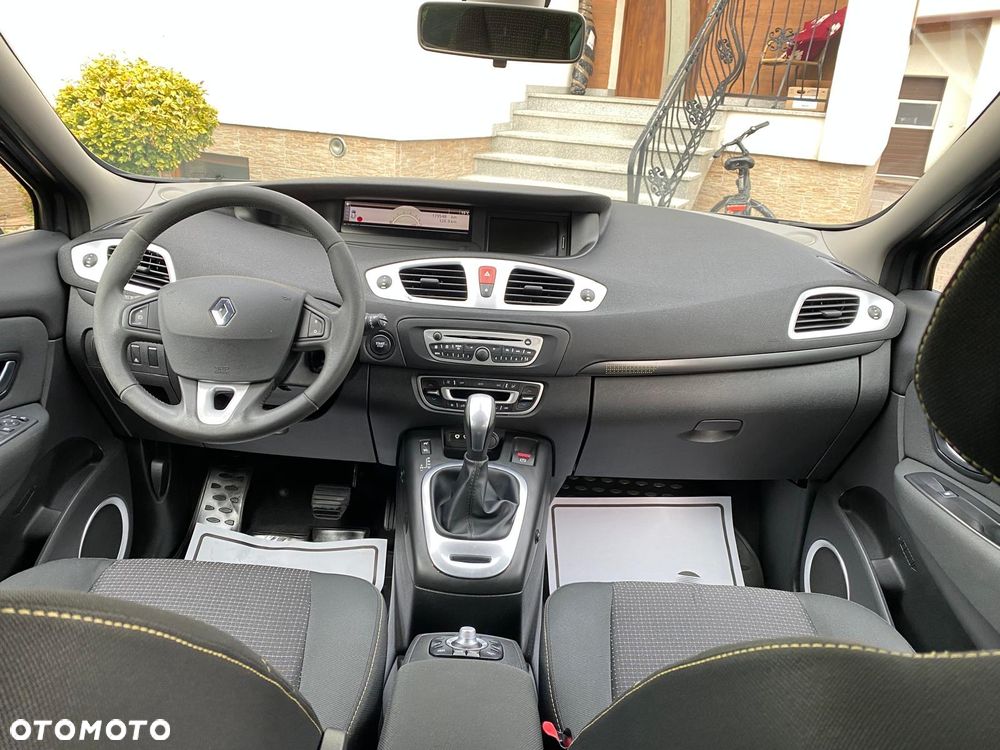 Renault Grand Scenic 2.0 16V 140 CVT Dynamique - 11