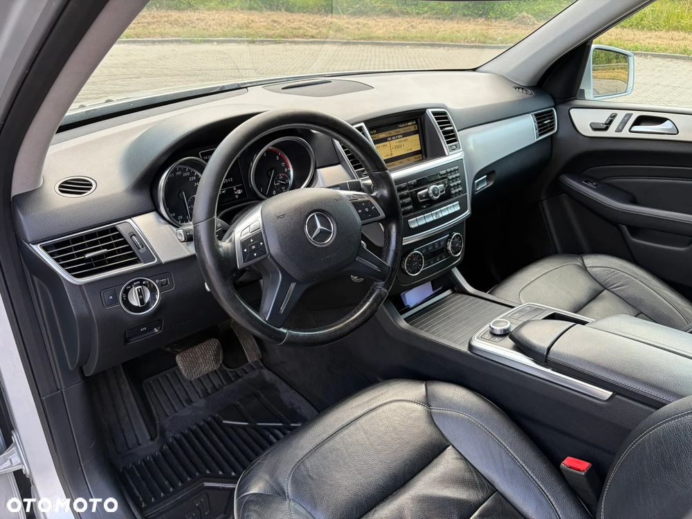 Mercedes-Benz ML 350 BlueTEC 4-Matic - 10