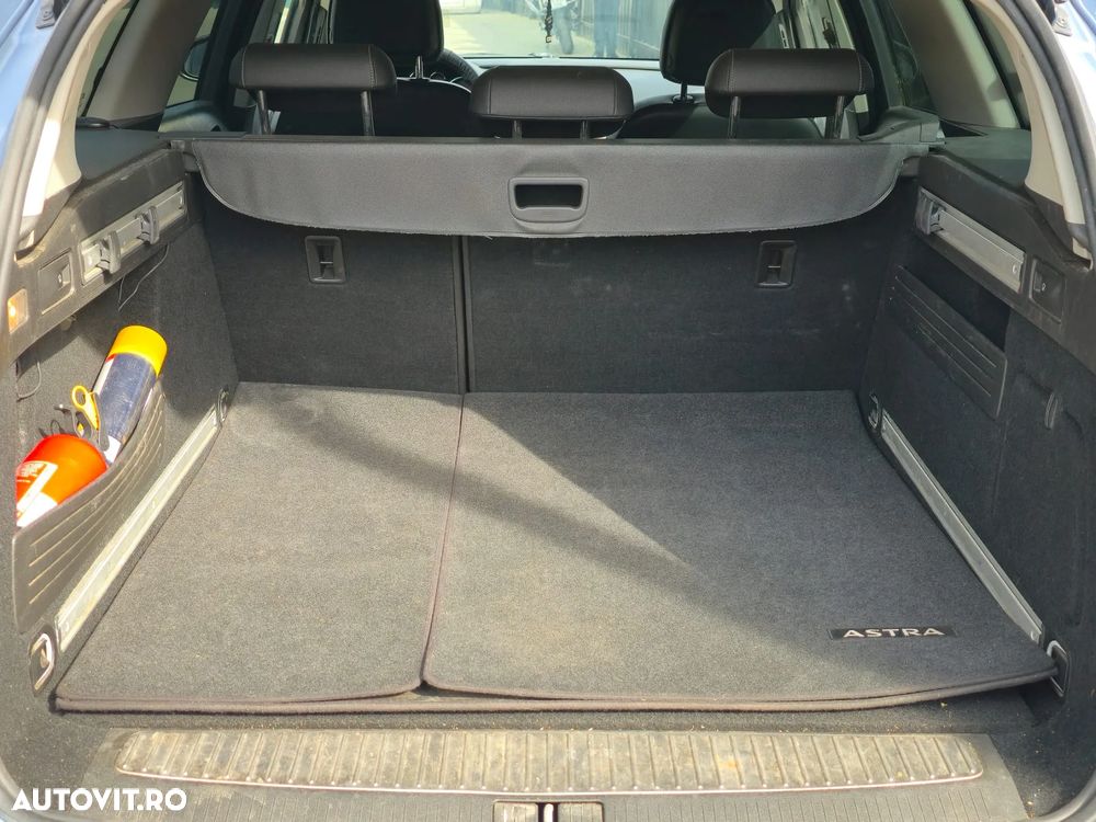 Opel Astra 1.4 Turbo ECOTEC Cosmo - 9