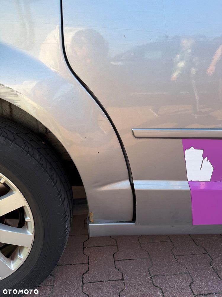 Dodge Grand Caravan - 11