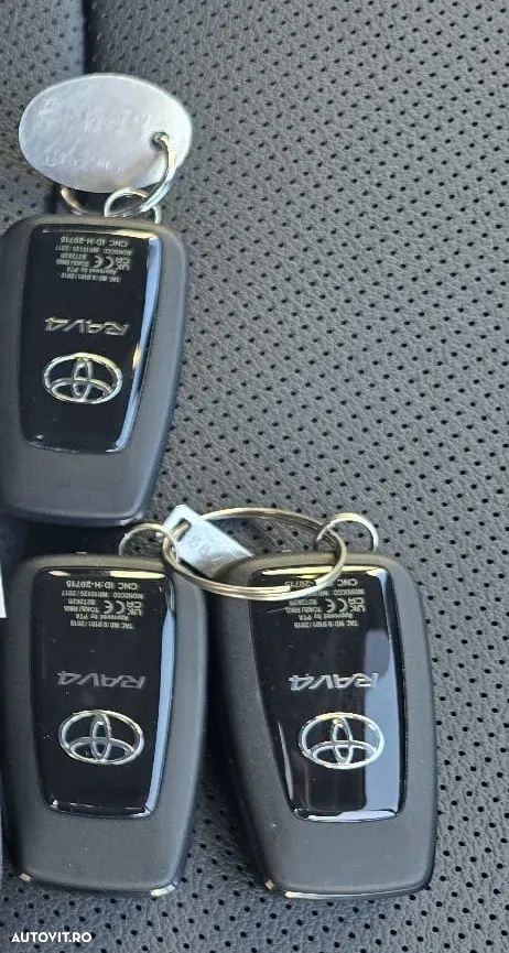 Toyota RAV4 - 24