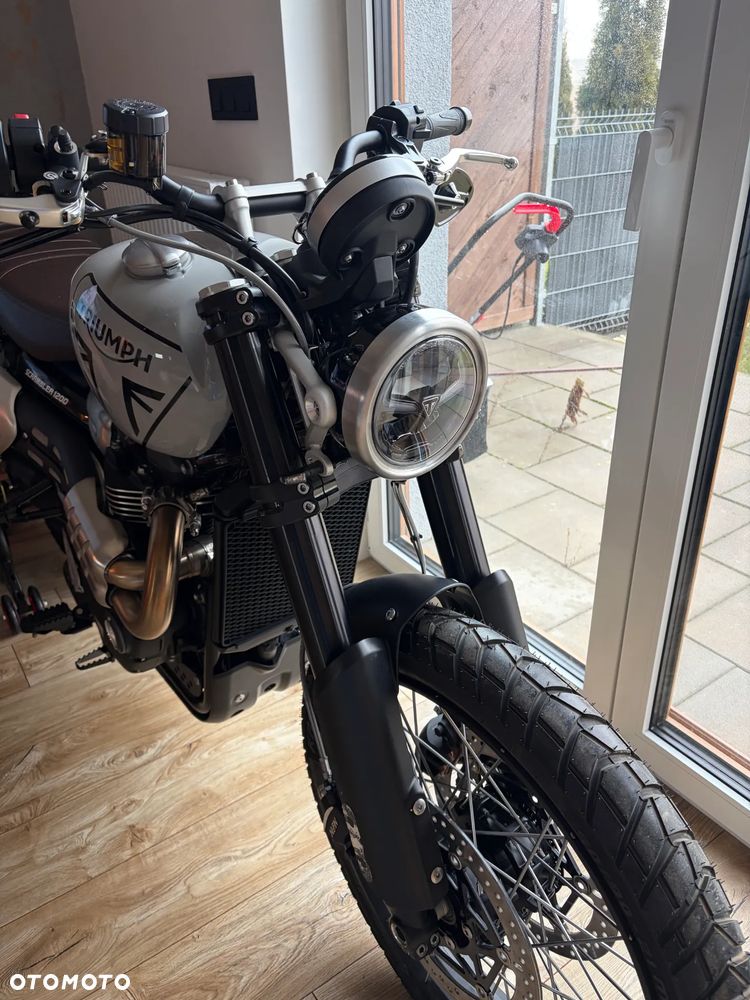 Triumph Scrambler - 14