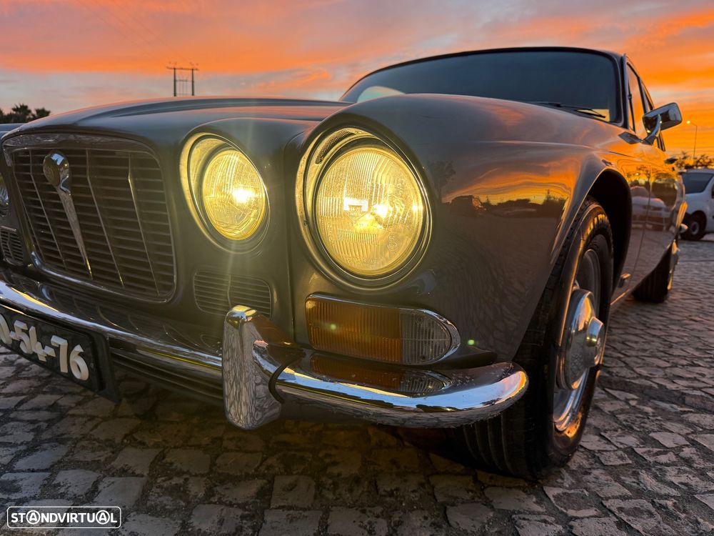 Jaguar XJ - 30