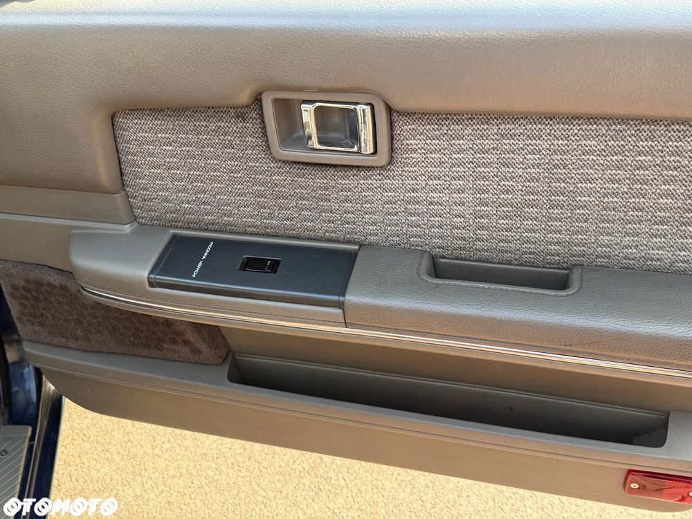 Nissan Laurel 2.8 GL D - 23