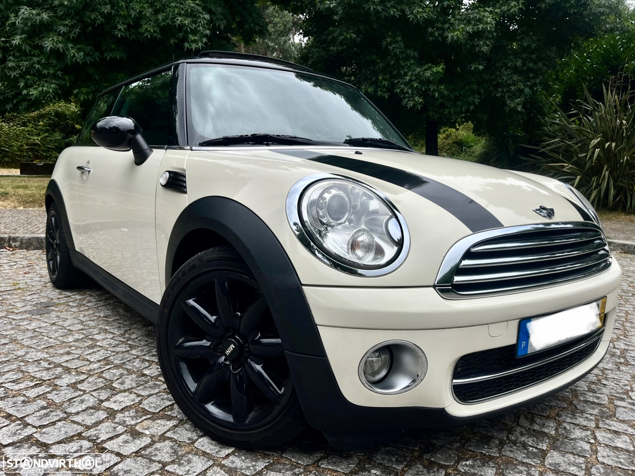 MINI 3 Portas Cooper D - 2