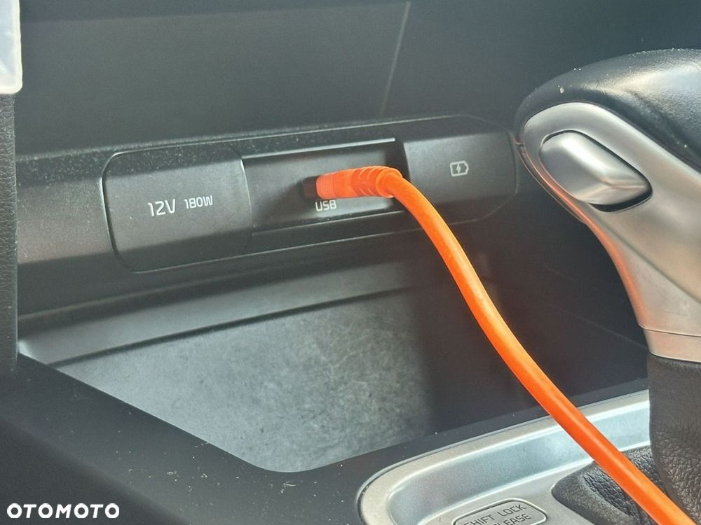 Kia Ceed - 36