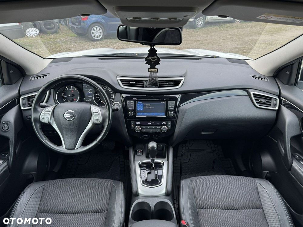 Nissan Qashqai 1.2 DIG-T Xtronic TEKNA - 25