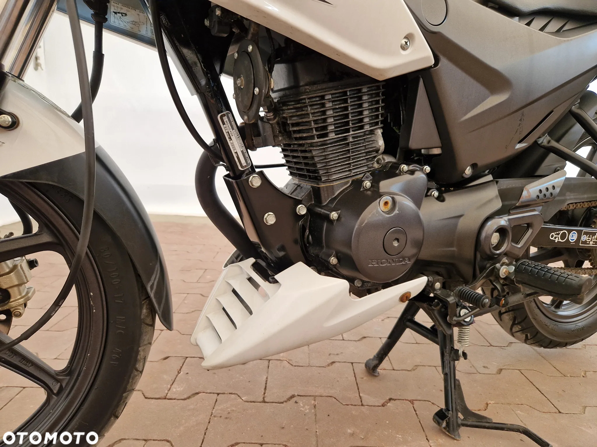 Honda CBF - 27