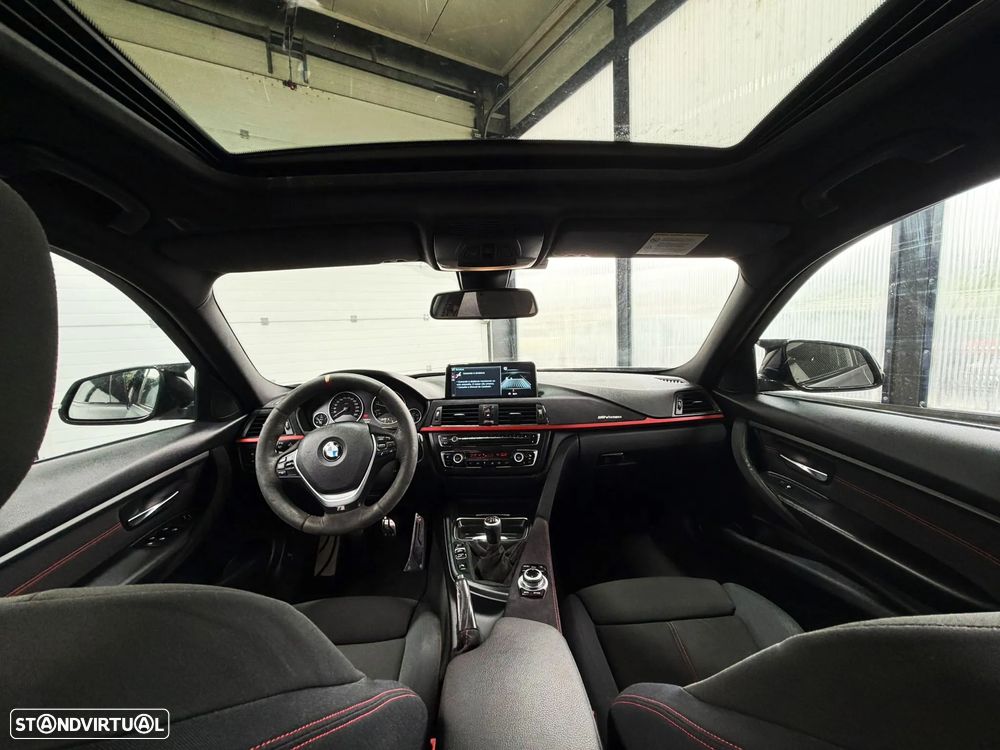 BMW 320 d xDrive Sport Line - 13