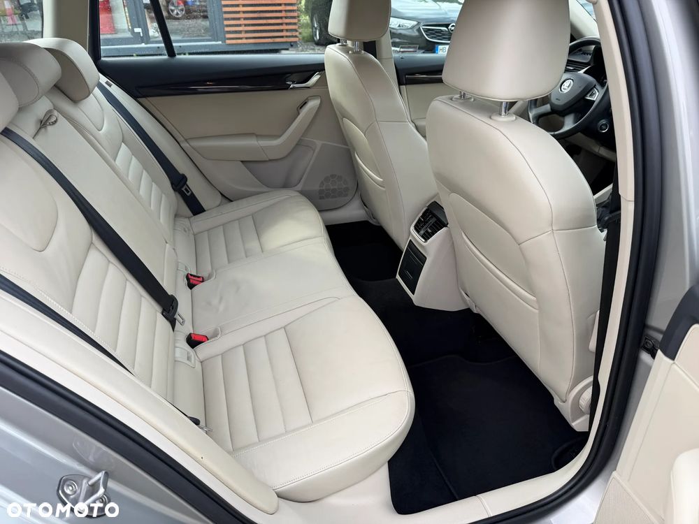 Skoda Octavia 1.8 TSI Green tec Elegance - 32