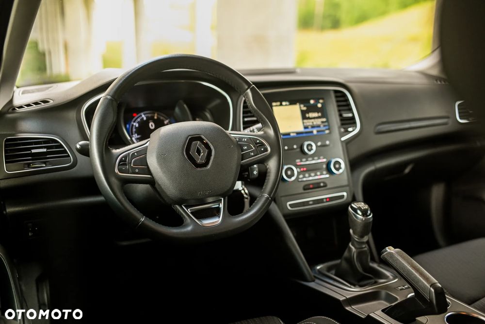 Renault Megane TCe 115 GPF LIMITED - 20