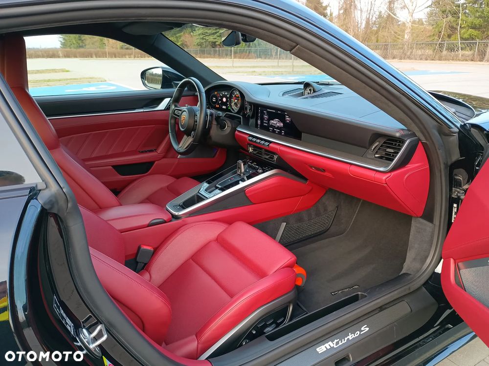 Porsche 911 Turbo S - 16