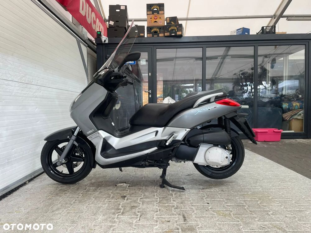 Yamaha X-max - 3
