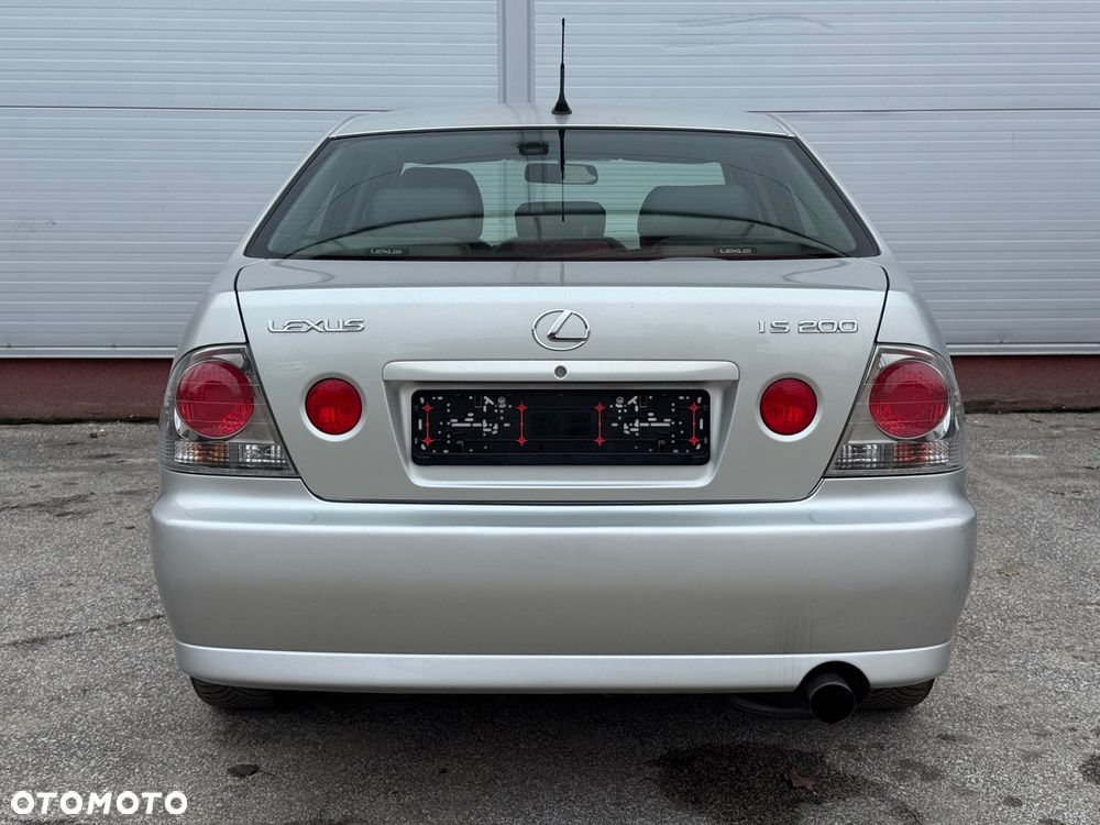 Lexus IS 200 Limited - 4