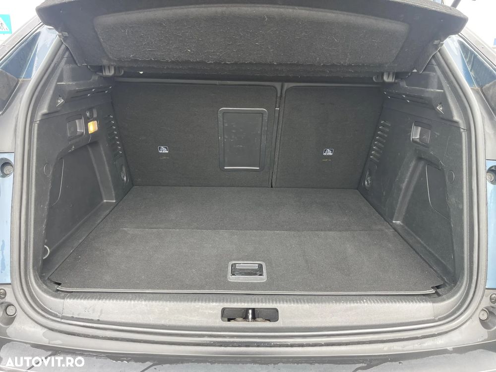 Peugeot 3008 PHEV 300 EAT8 4X4 Allure Pack - 28