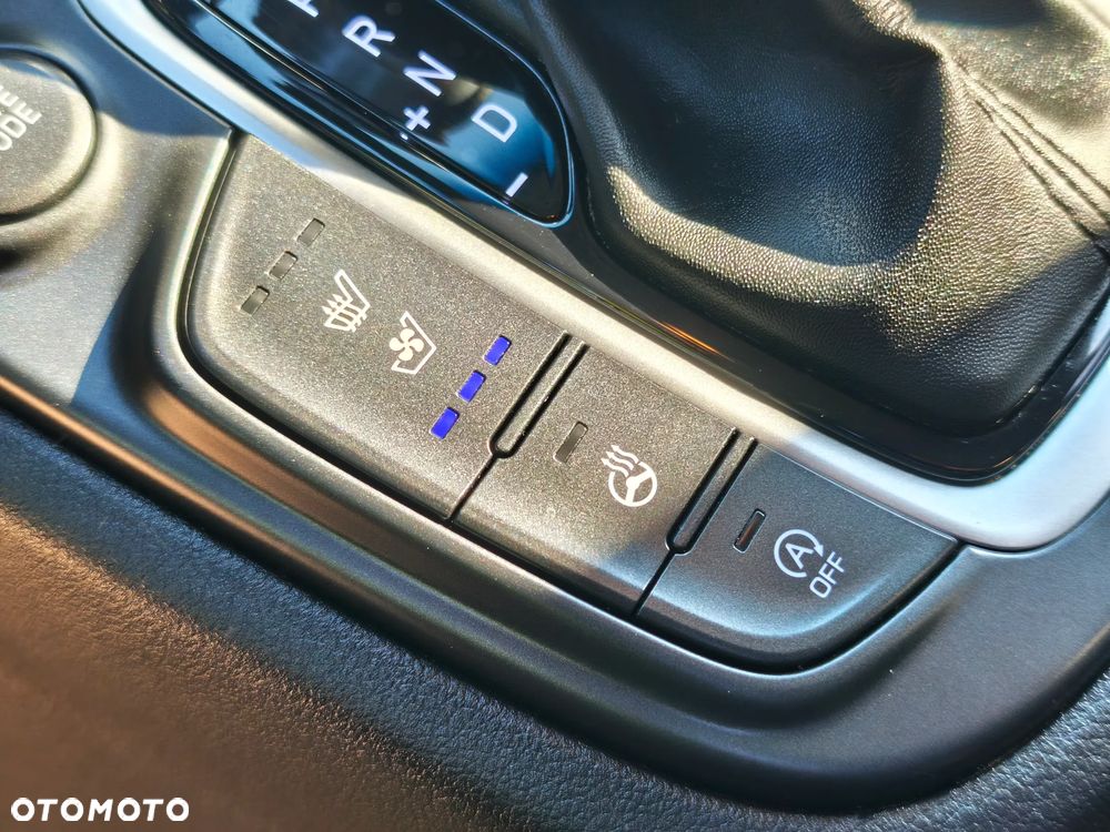 Hyundai Kona 1.6 T-GDI DCT 4WD Premium - 30
