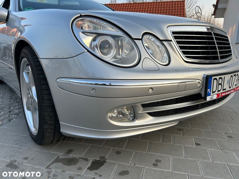 Mercedes-Benz W111 - 10