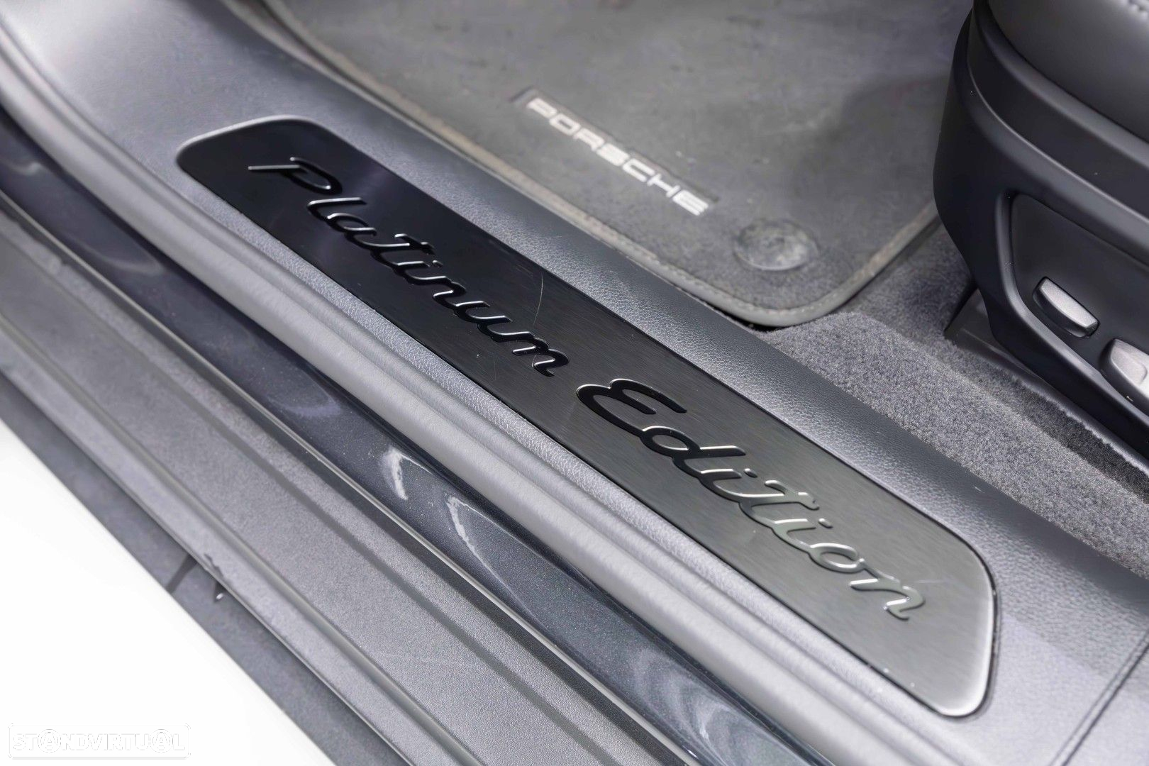 Porsche Panamera Sport Turismo 4 E-Hybrid Platinum Edition PDLS - 6