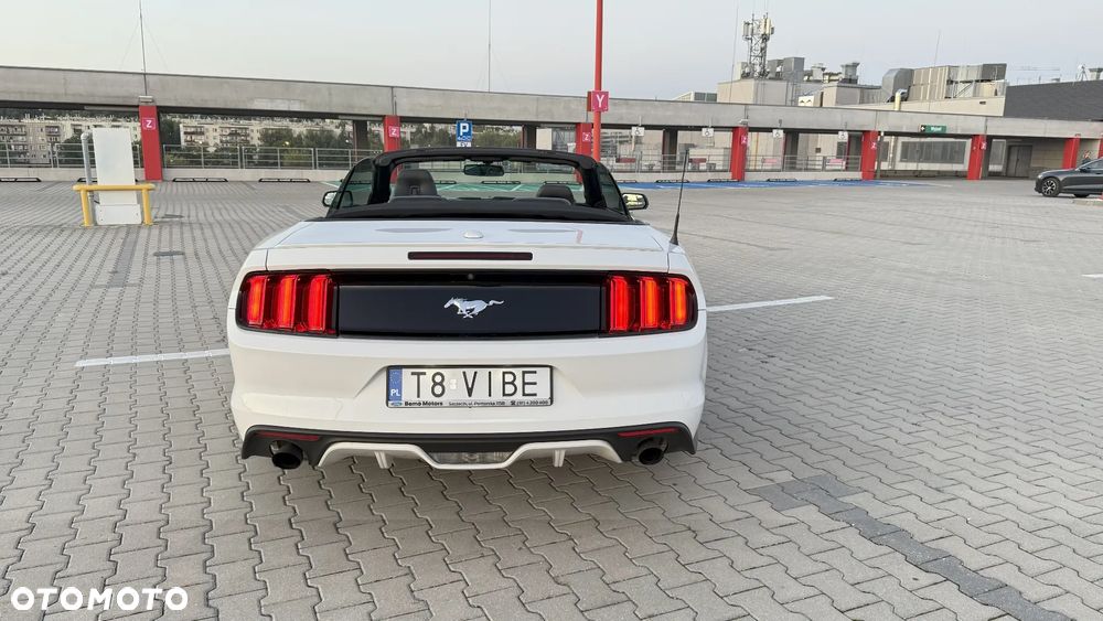 Ford Mustang Cabrio 2.3 Eco Boost - 9