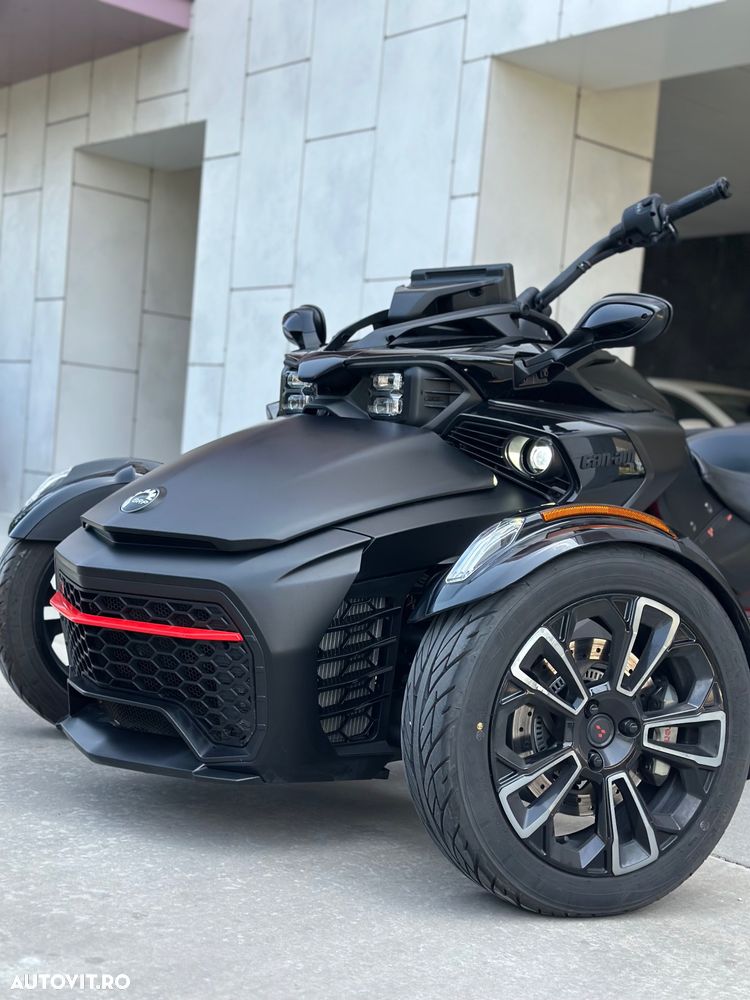 Can-Am Spyder - 2