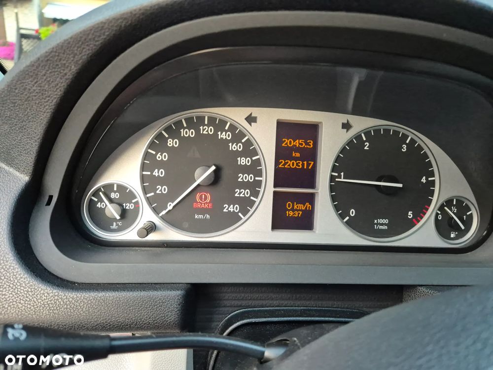 Mercedes-Benz Klasa B 180 CDI - 19