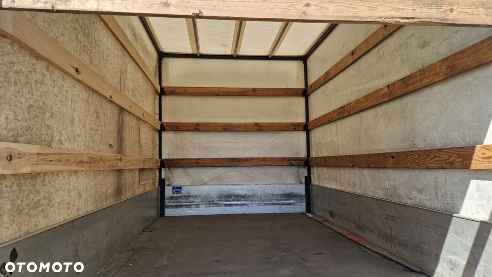 Volkswagen CRAFTER - 14