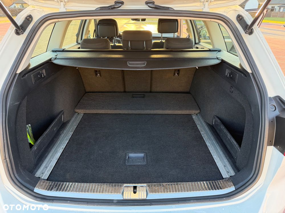Volkswagen Passat Variant - 9