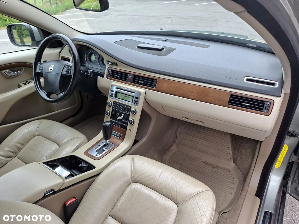 Volvo XC 70 D5 AWD Summum - 28
