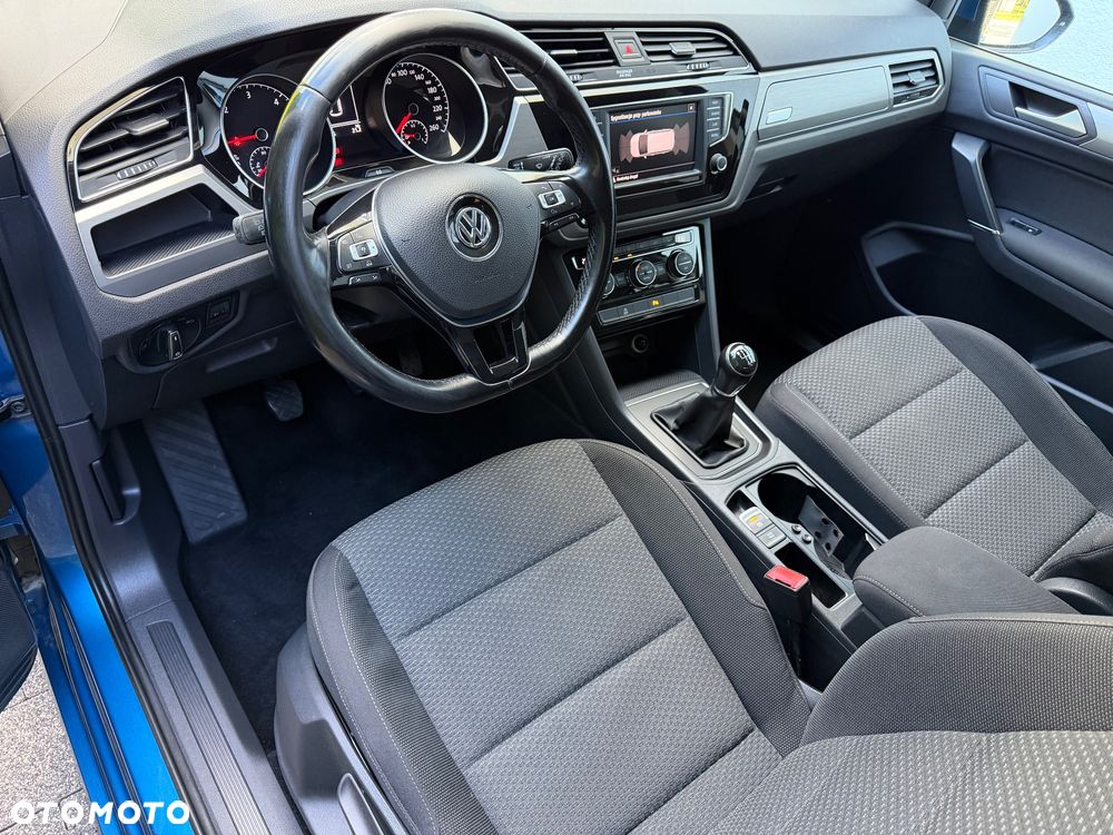 Volkswagen Touran 1.6 TDI SCR (BlueMotion Technology) Comfortline - 23