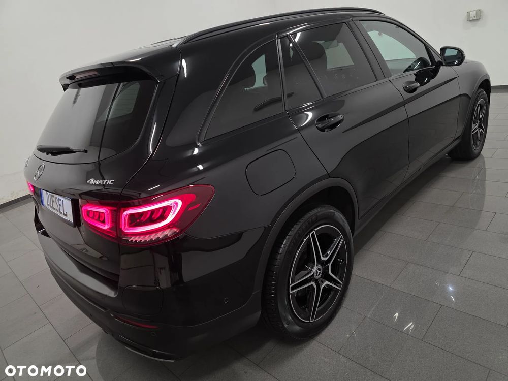 Mercedes-Benz GLC 300 de 4Matic 9G-TRONIC AMG Line Plus - 6