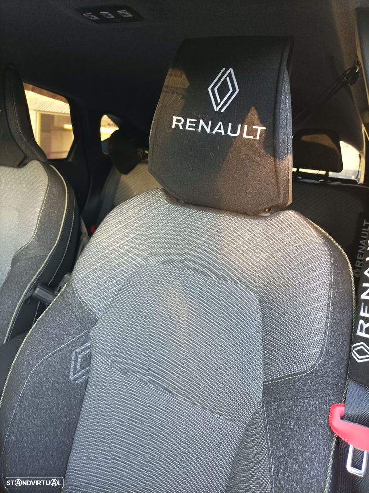 Renault Captur 1.3 TCe Techno EDC - 17