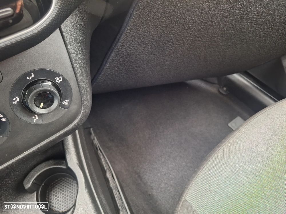 Fiat Punto 1.2 Young II S&S - 36