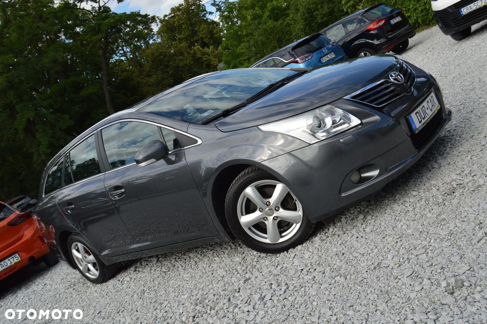 Toyota Avensis 2.0 D-4D Sol - 17