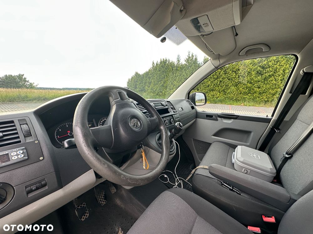Volkswagen T5 - 15
