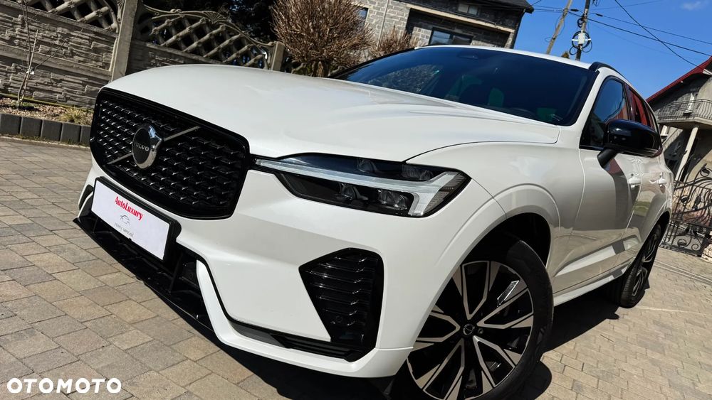 Volvo XC 60 B4 D AWD Plus Dark - 2