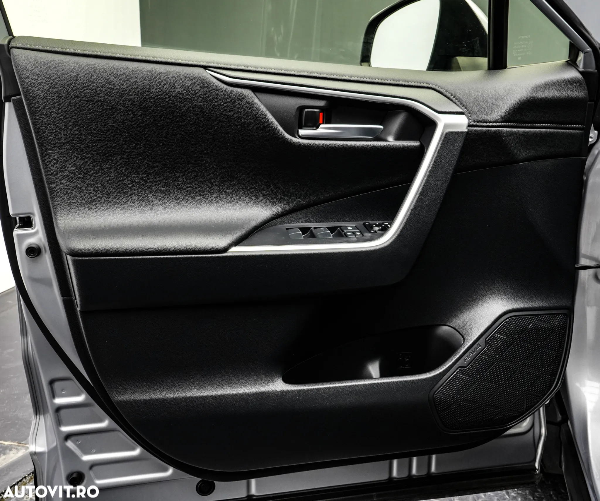 Toyota RAV4 2.5 Hybrid VVT-iE 4x2 Dynamic - 24