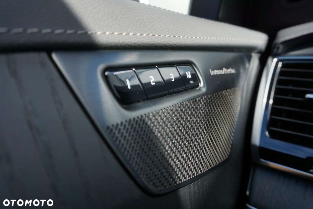 Volvo XC 90 - 13