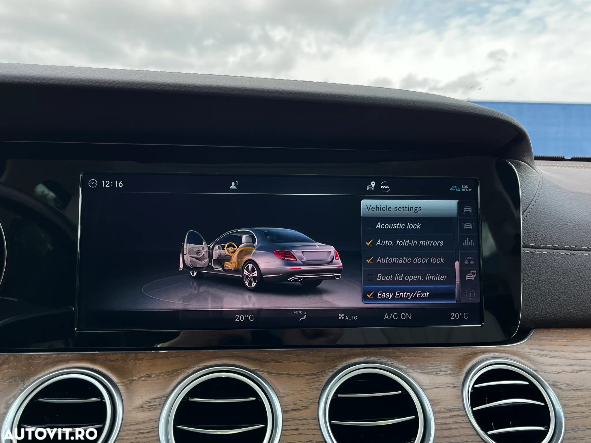Mercedes-Benz E 300 9G-TRONIC Exclusive - 31