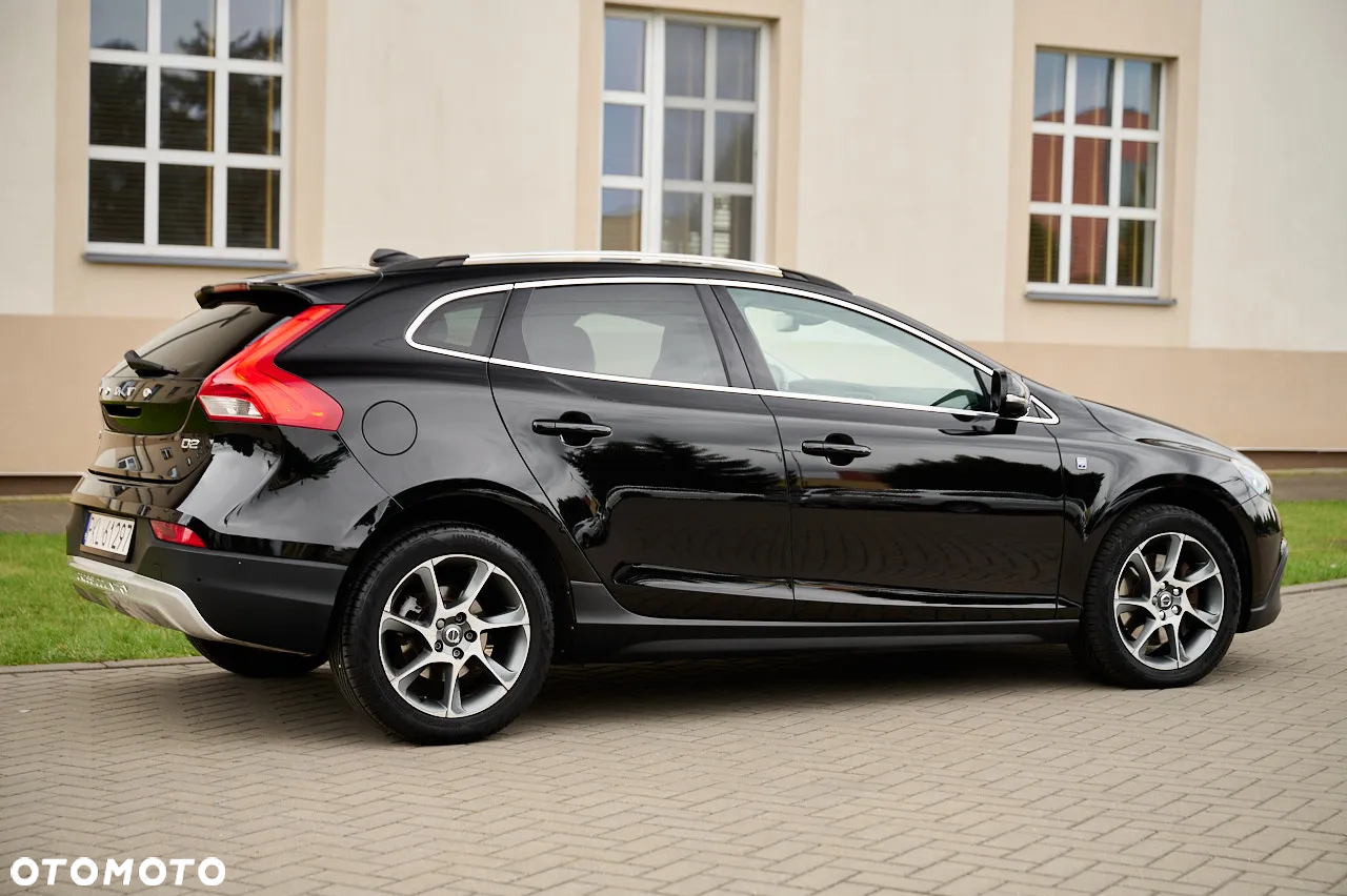 Volvo V40 Cross Country D2 Drive-E Ocean Race - 10