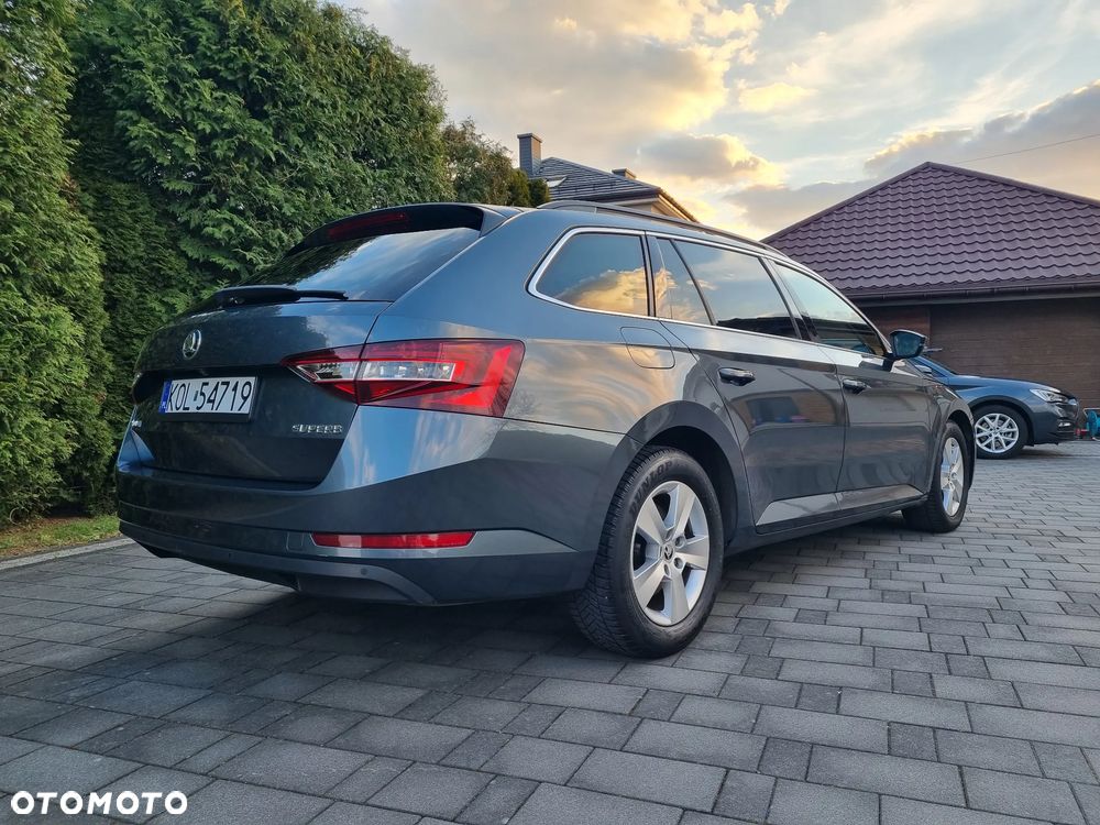 Skoda Superb 1.6 TDI DSG Style - 3