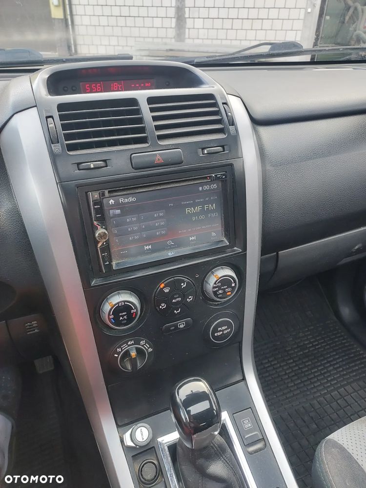 Suzuki Grand Vitara 2.0 - 9