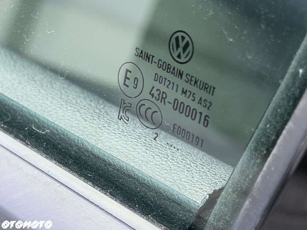 Volkswagen T-Roc - 39