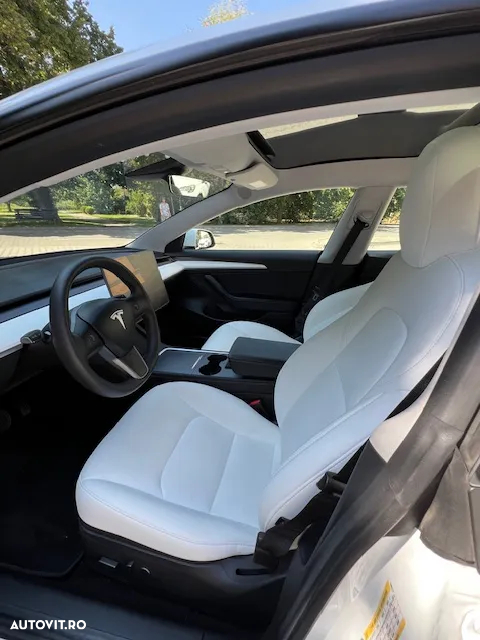 Tesla Model 3 Long Range - 6